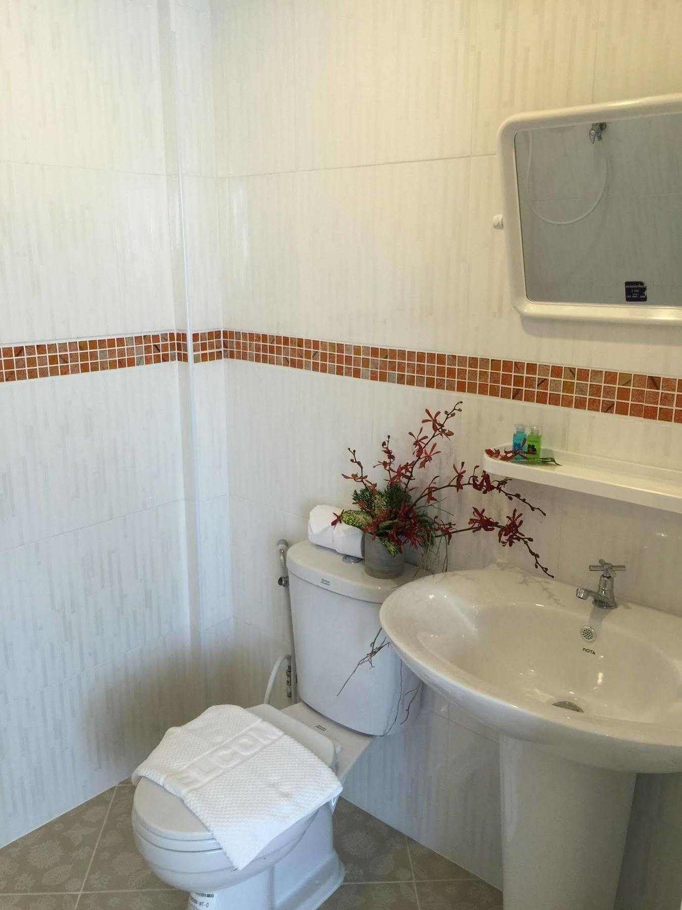 Oyo 1120 The Royhanna Beach Home Klong Muang Beach Exterior foto